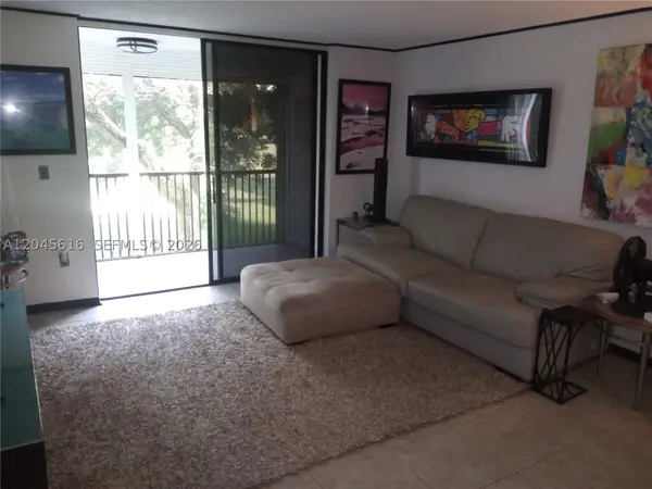 5570 NW 44th St #208A, Lauderhill, FL 33319