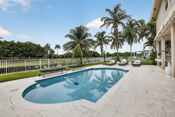 981 Waterside Cir, Weston, FL 33327