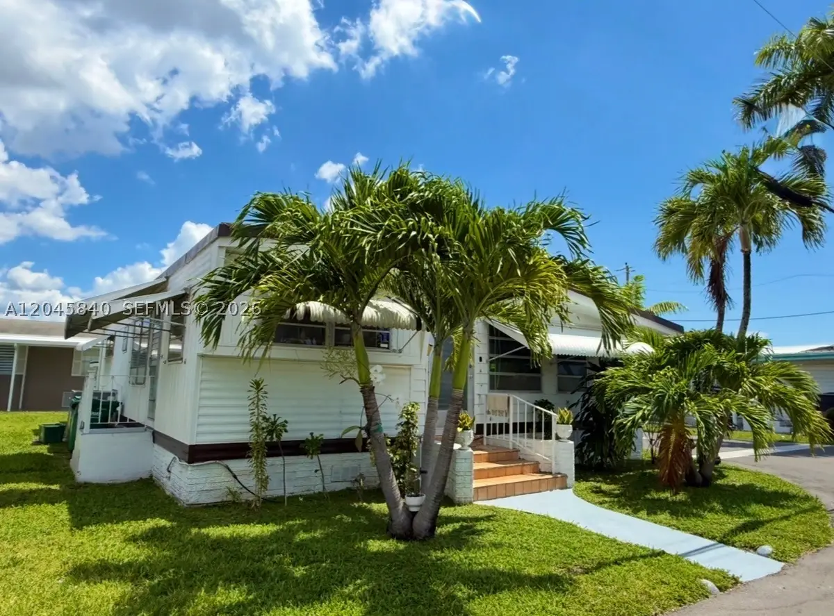 3309 Orange St, Hollywood, FL 33021 - #1