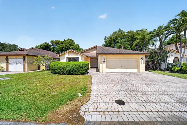 5212 SW 151st Pl, Miami, FL 33185