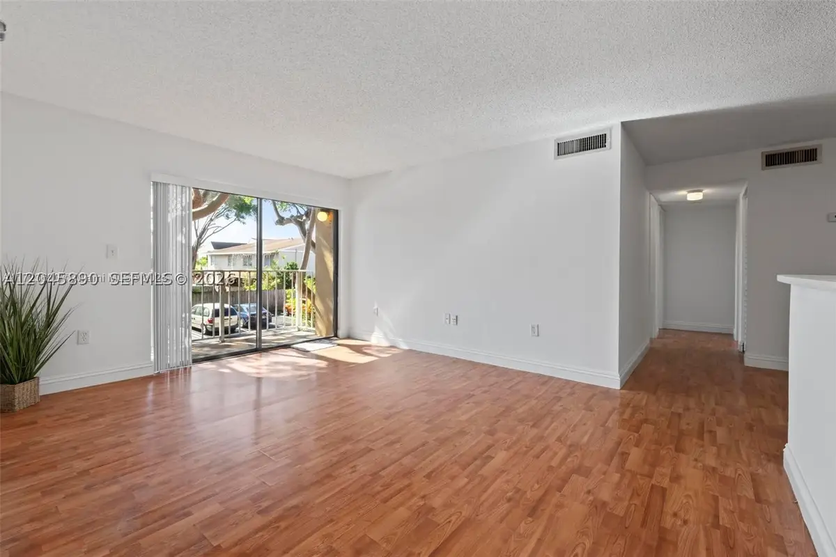 15600 SW 80th St #L-203, Miami, FL 33193 - #1