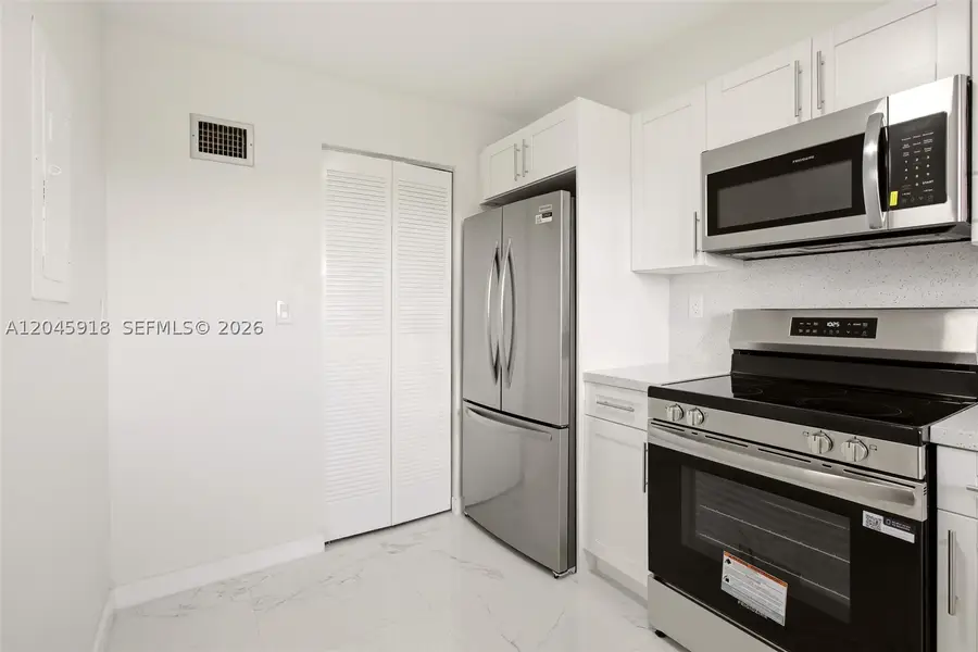5900 NW 44th St #605, Lauderhill, FL 33319 - #3