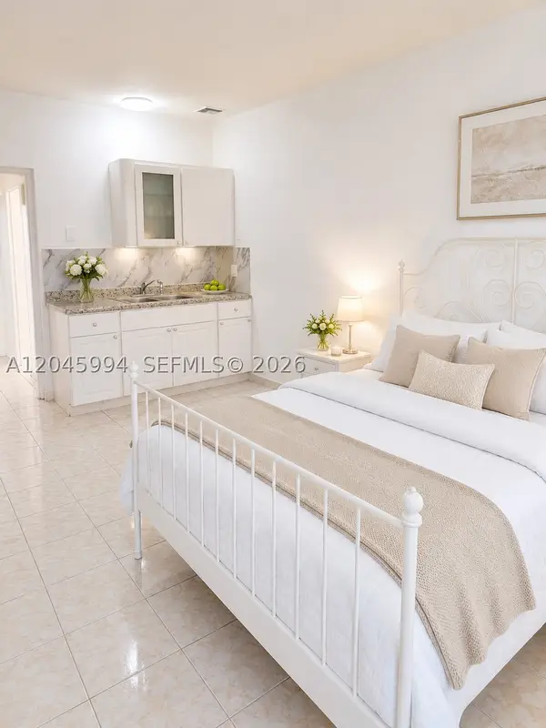 Address Withheld By Seller, Hallandale Beach, FL 33009
