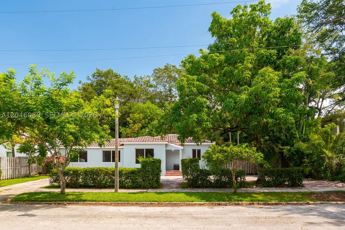 2215 Tequesta Ln, Miami, FL 33133 - #1