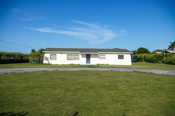 32305 SW 202nd Ave, Homestead, FL 33030