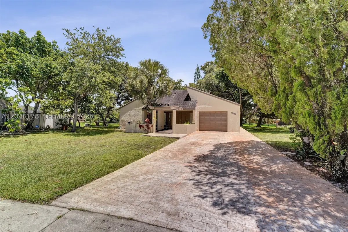 9120 SW 49th St, Cooper City, FL 33328 - #1