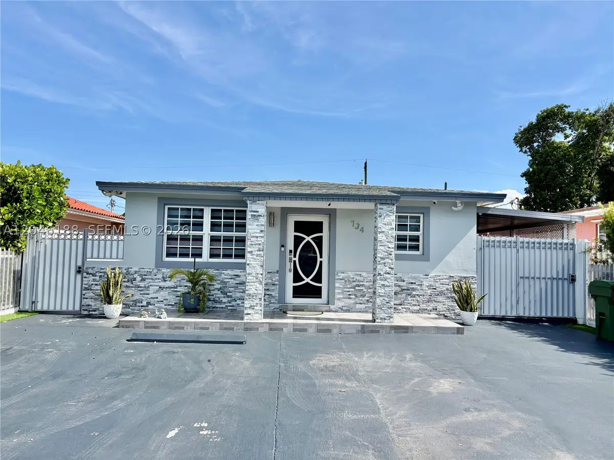 734 E 39th St, Hialeah, FL 33013 - #1