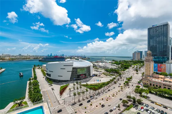 888 Biscayne Blvd #2002, Miami, FL 33132