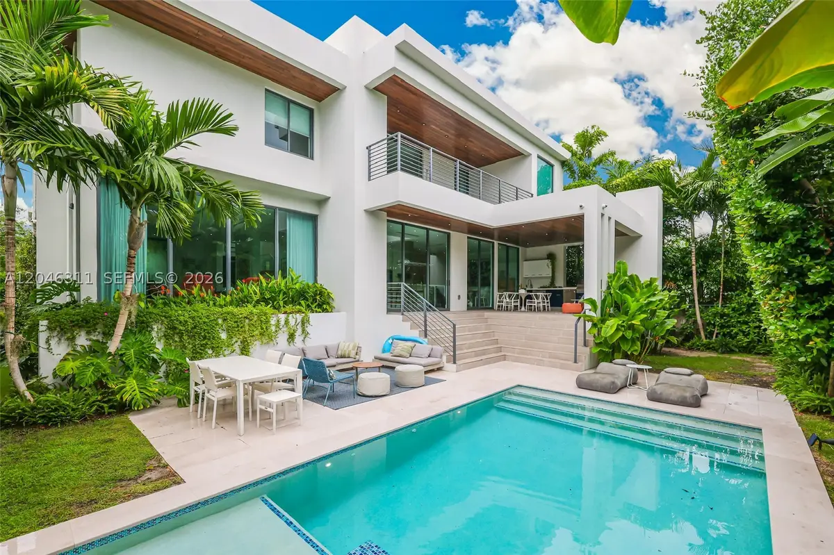 445 Ridgewood Rd, Key Biscayne, FL 33149 - #1