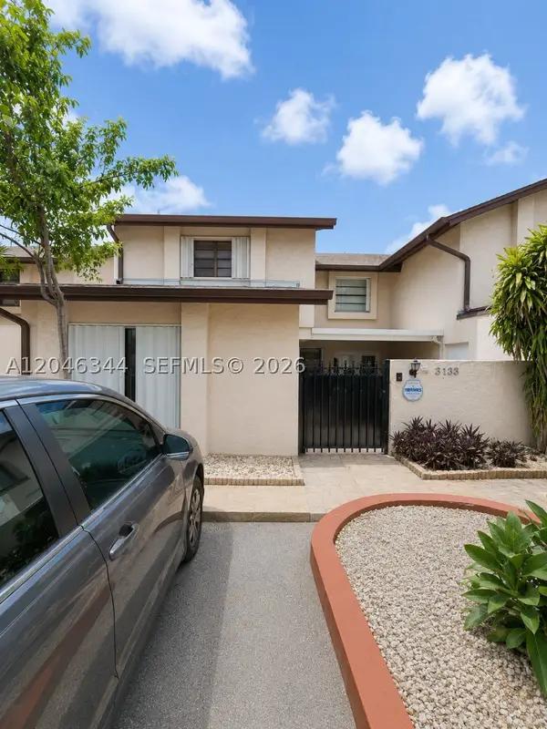 8188 NW 98th Lane #122, Hialeah Gardens, FL 33016