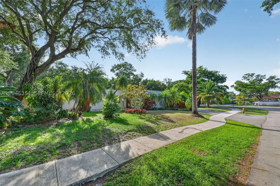15200 SW 81st Ave, Palmetto Bay, FL 33157 - #2