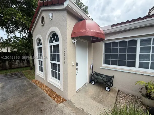 6718 NW 166th Ter #301, Miami Lakes, FL 33014