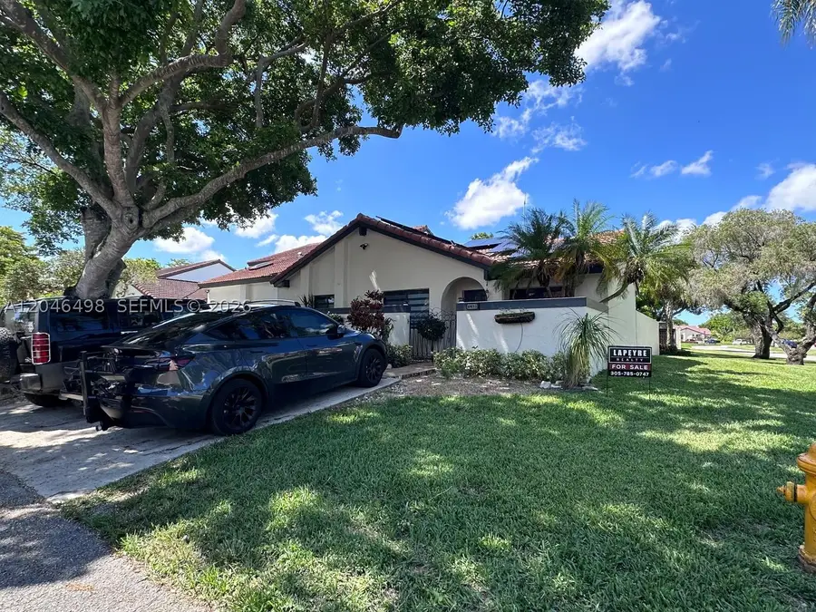 6633 NW 178th Ter, Hialeah, FL 33015 - #2
