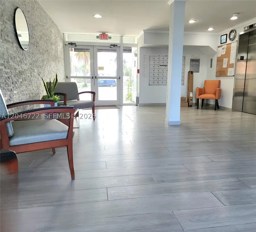 211 S Ocean Dr #501, Hollywood, FL 33019 - #2