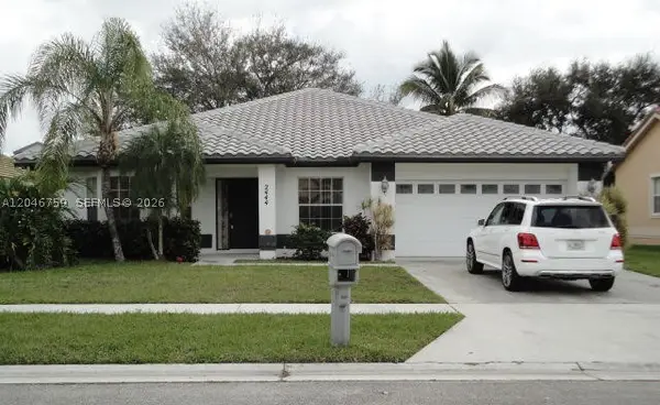 2444 Stonegate Dr, Wellington, FL 33414