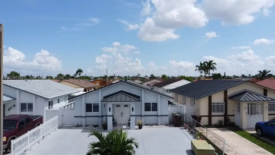 2727 W 70th St, Hialeah, FL 33016 - #2