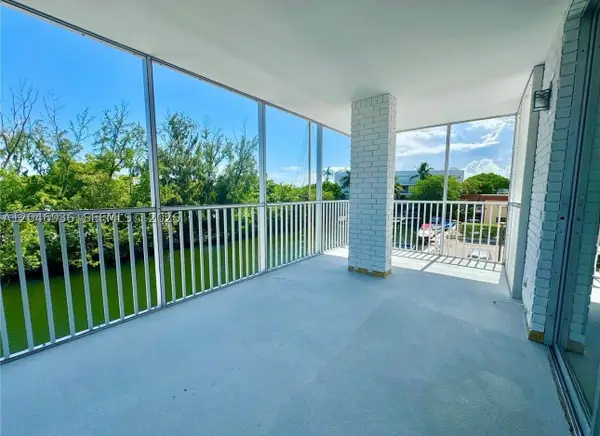 3660 NE 166th St #315, North Miami Beach, FL 33160