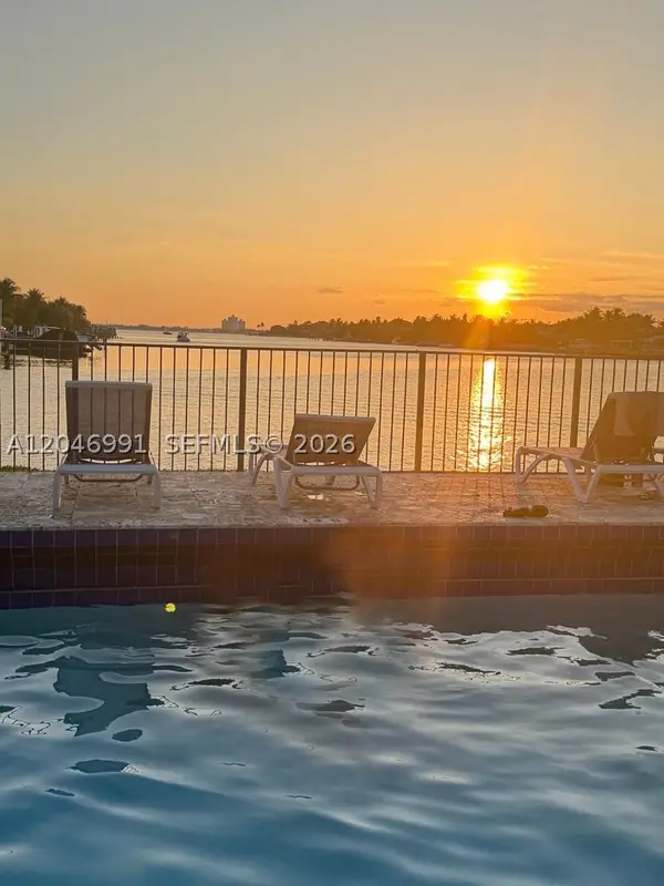 8550 Byron Ave #2H, Miami Beach, FL 33141