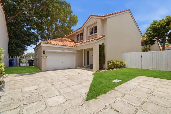 3715 Valais Dr, Hollywood, FL 33021