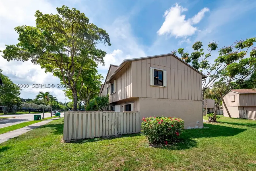 2201 NW 56th Ave #4-A, Lauderhill, FL 33313 - #2
