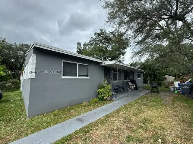 6351 Hayes St, Hollywood, FL 33024 - #3