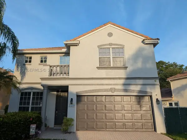 21209 Via Ventura, Boca Raton, FL 33433