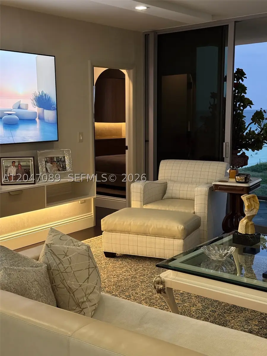 1455 Ocean Dr #904, Miami Beach, FL 33139 - #3
