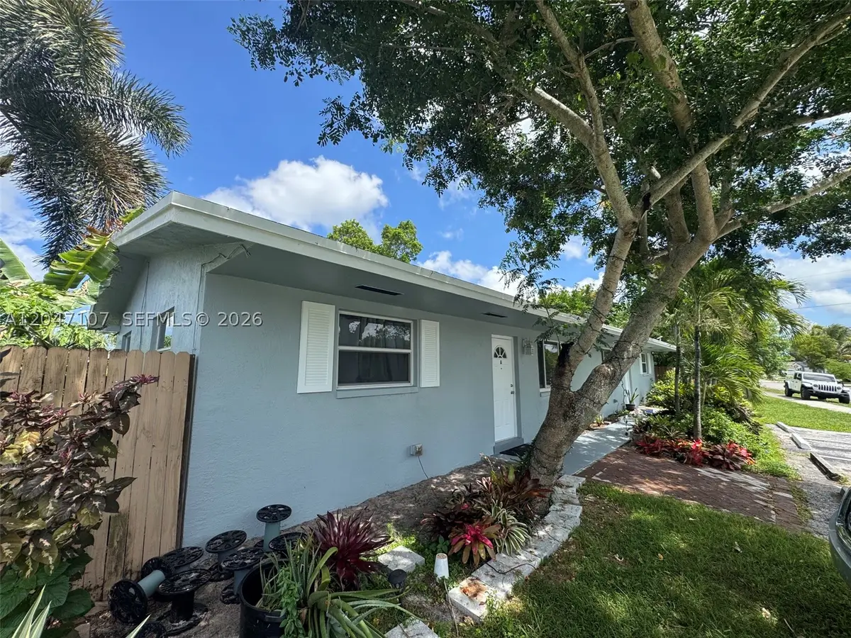 2200 SW 42nd Ave, Fort Lauderdale, FL 33317 - #1