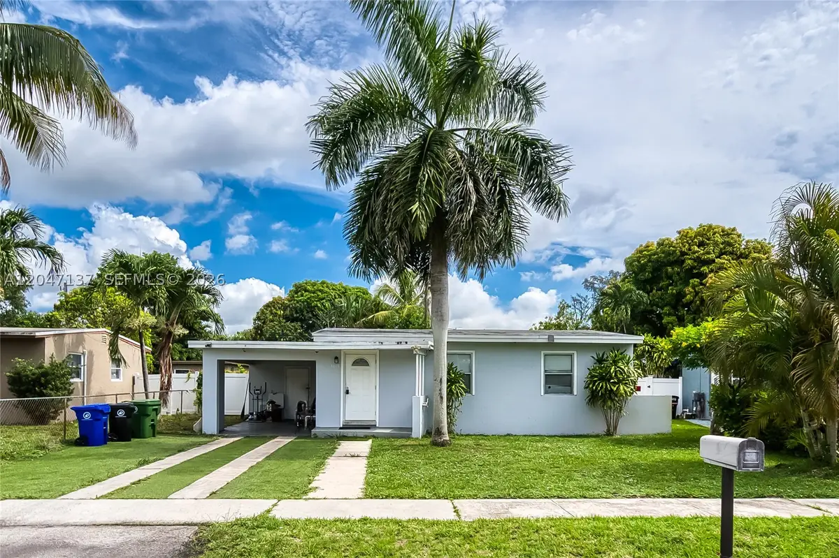 1013 NW 12th St, Fort Lauderdale, FL 33311 - #1