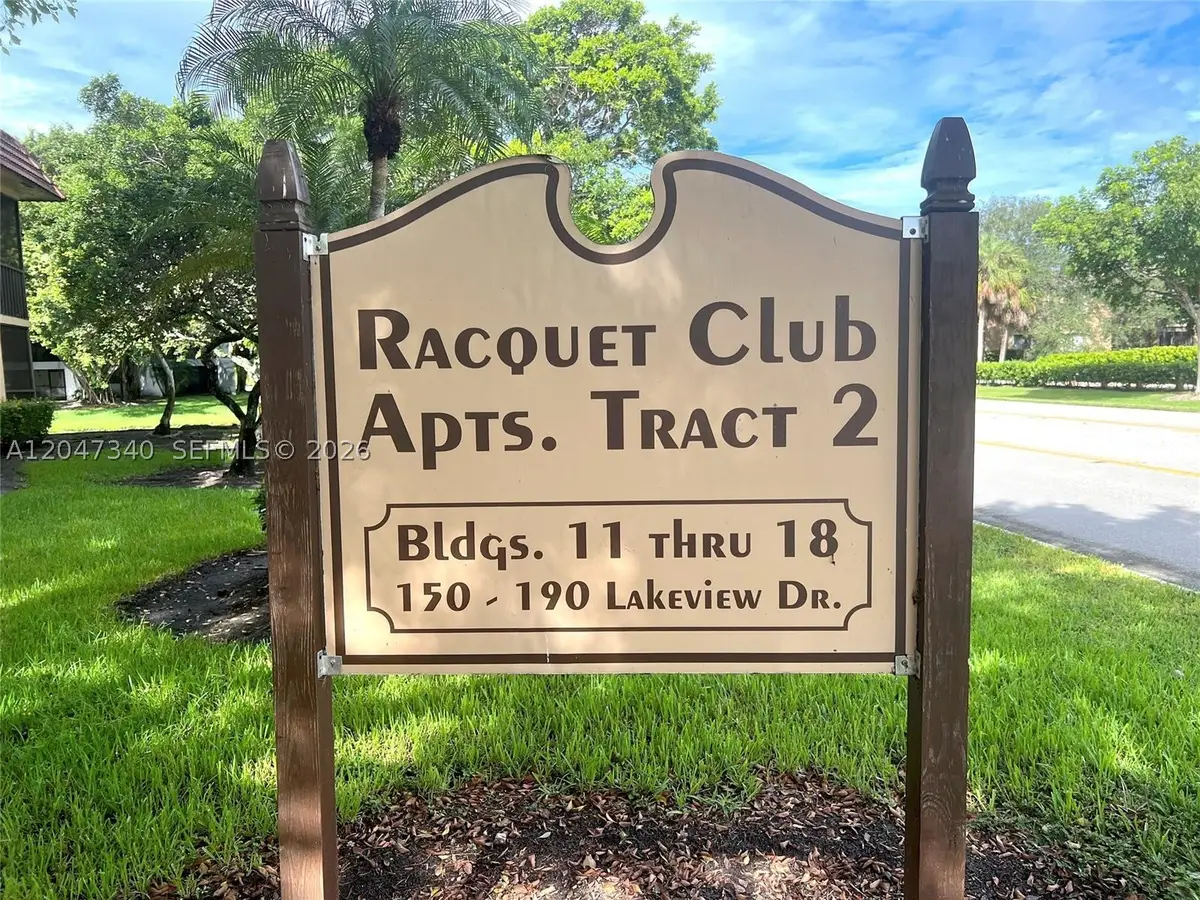 182 Lakeview Dr #204, Weston, FL 33326 - #1