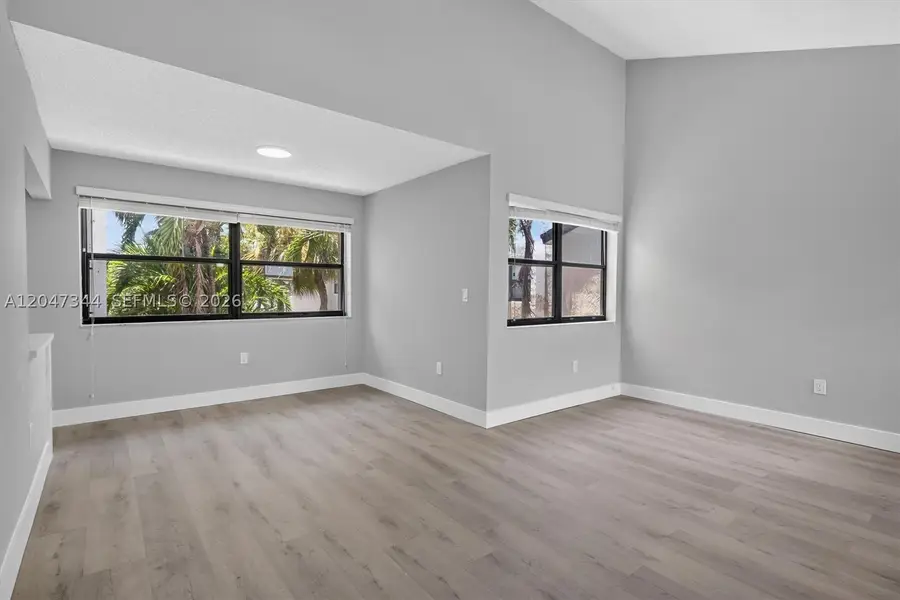 10080 NW 9th St Cir #204, Miami, FL 33172 - #3