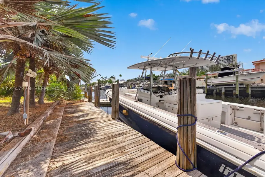 2472 SE 13th Ct, Pompano Beach, FL 33062 - #3
