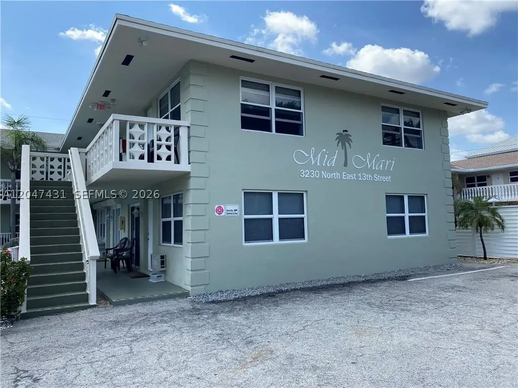 3230 NE 13th St #2, Pompano Beach, FL 33062 - #1