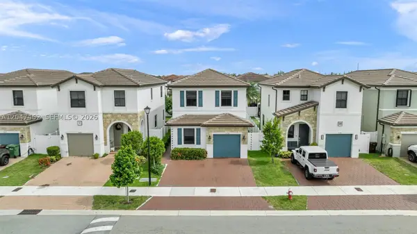 3538 W 108th St, Hialeah, FL 33018