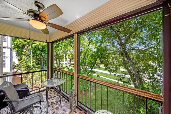 7000 NW 17th St #303, Plantation, FL 33313
