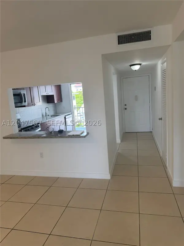2005 Sans Souci Blvd #305, North Miami, FL 33181