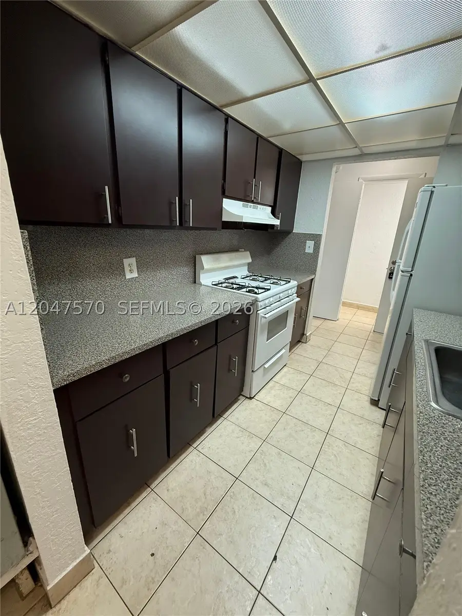 1305 W 53rd St #406, Hialeah, FL 33012 - #3