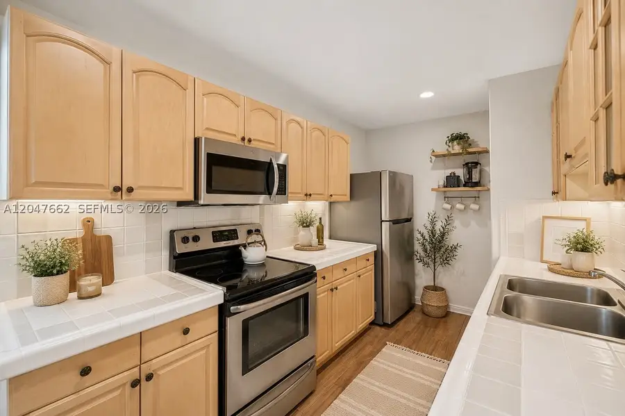 721 N 69th Ave, Hollywood, FL 33024 - #2