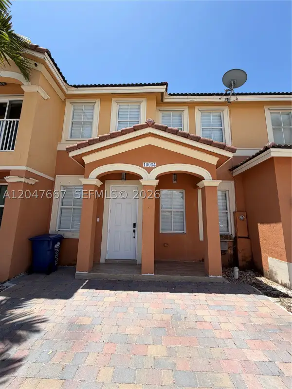 10904 SW 240th Ln, Homestead, FL 33032