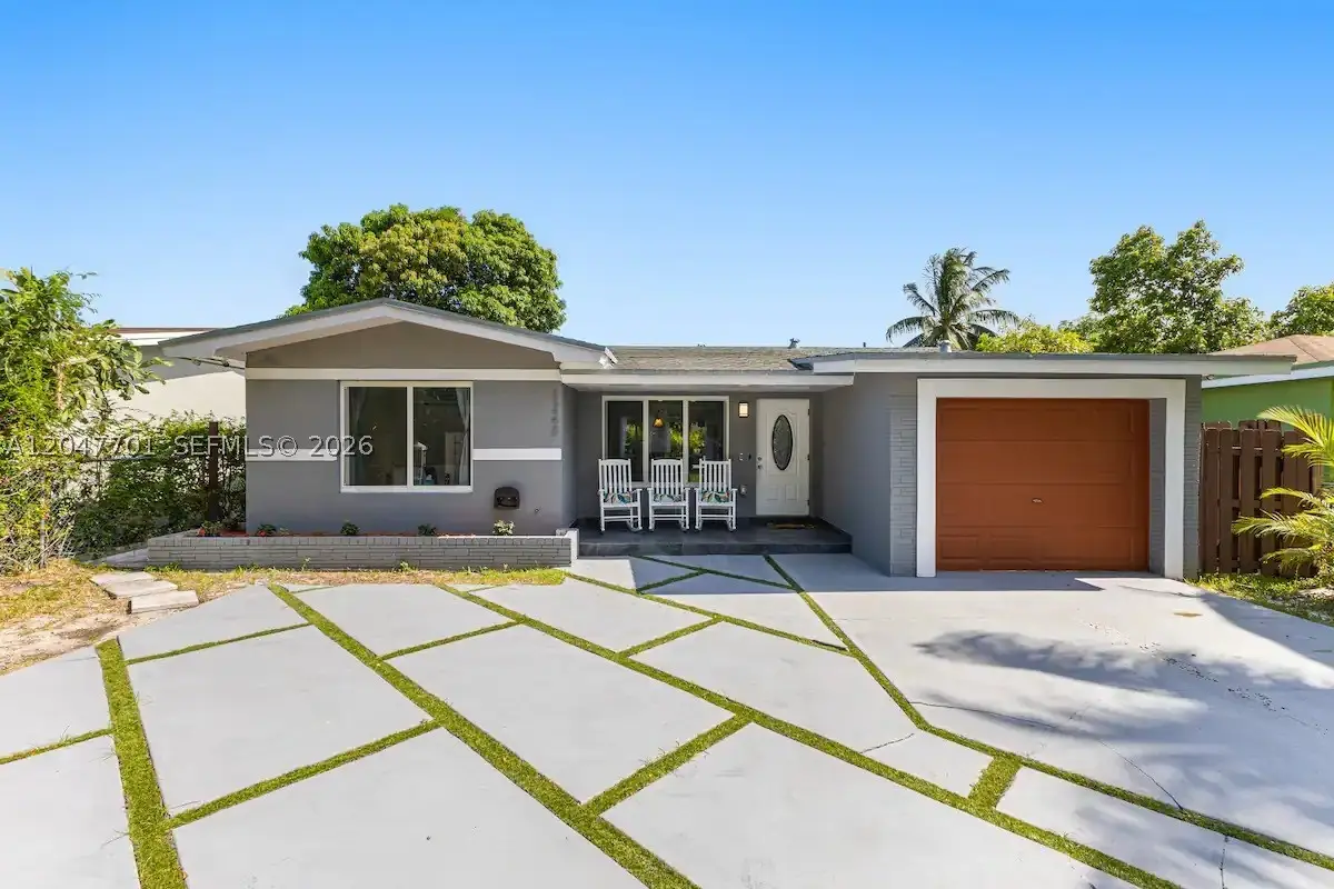 1240 NE 159th St, North Miami Beach, FL 33162 - #1