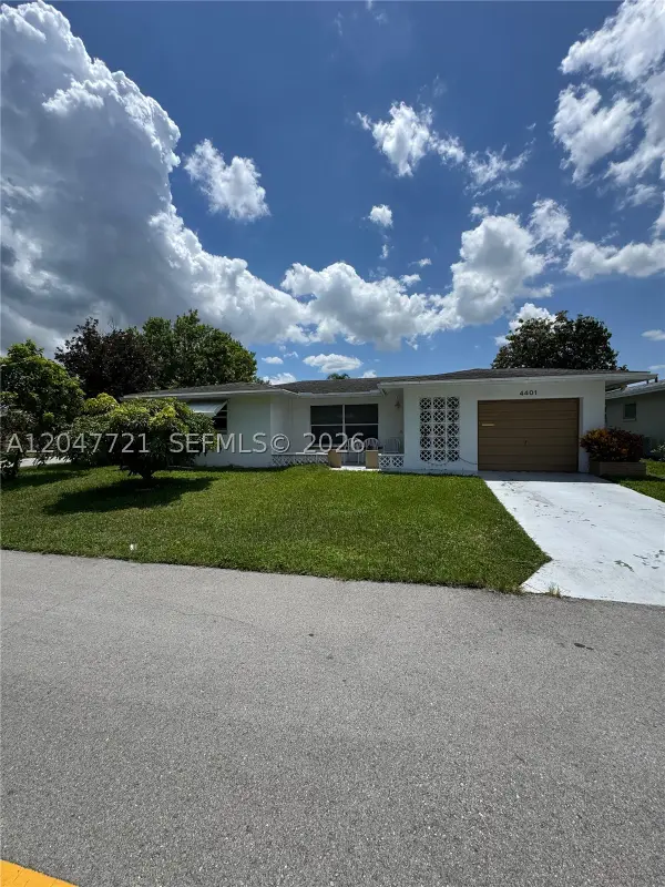 4401 NW 43rd Ter, Tamarac, FL 33319
