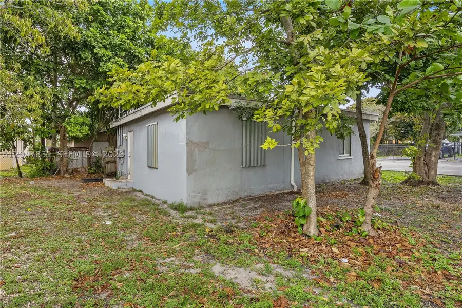 2901 Nw 9th Ct, Fort Lauderdale, FL 33311 - #2