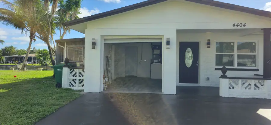 4404 NW 46th Way, Tamarac, FL 33319 - #3