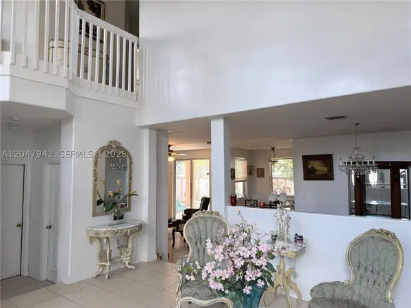10824 NW 51st Ln, Doral, FL 33178