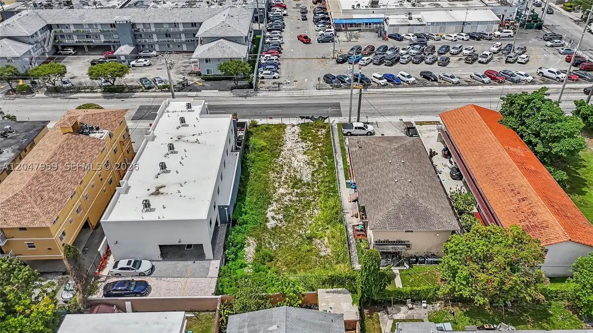 1877 SW 7th St, Miami, FL 33135 - #1