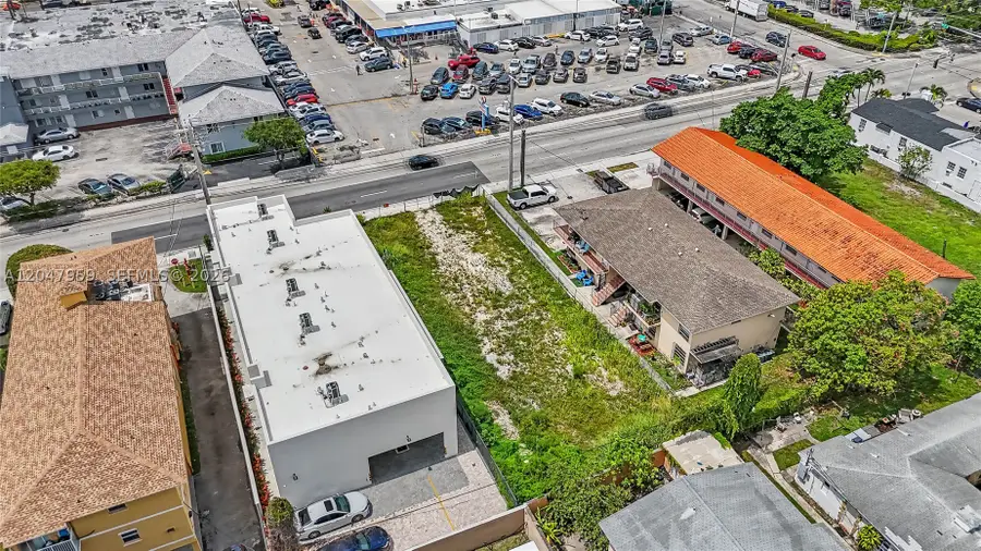 1877 SW 7th St, Miami, FL 33135 - #2