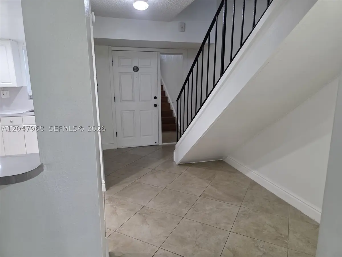 40 NW 87th Ave #D201, Miami, FL 33172 - #1