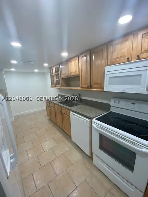 18061 Biscayne Blvd #PH02, Aventura, FL 33160 - #3