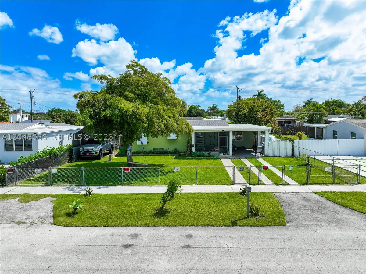 1560 NE 12th St, Homestead, FL 33033 - #1