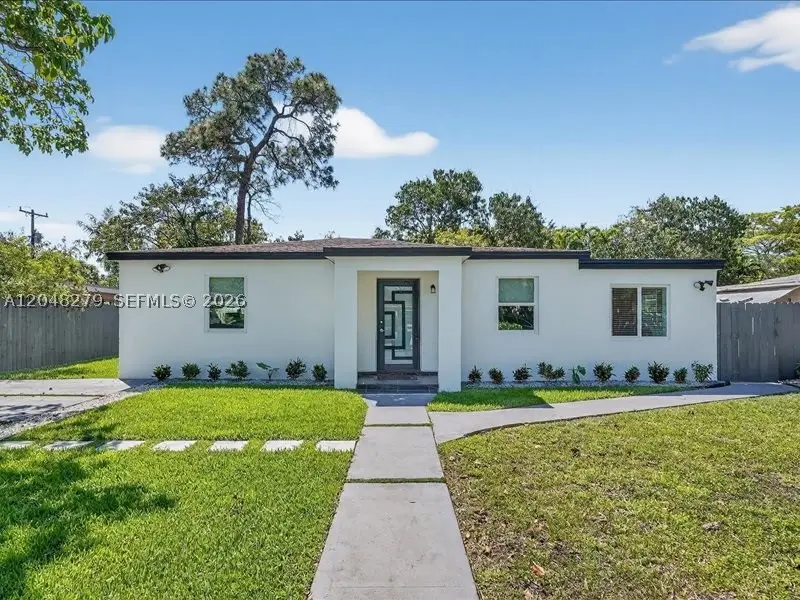 1010 NE 138th St, North Miami, FL 33161 - #1